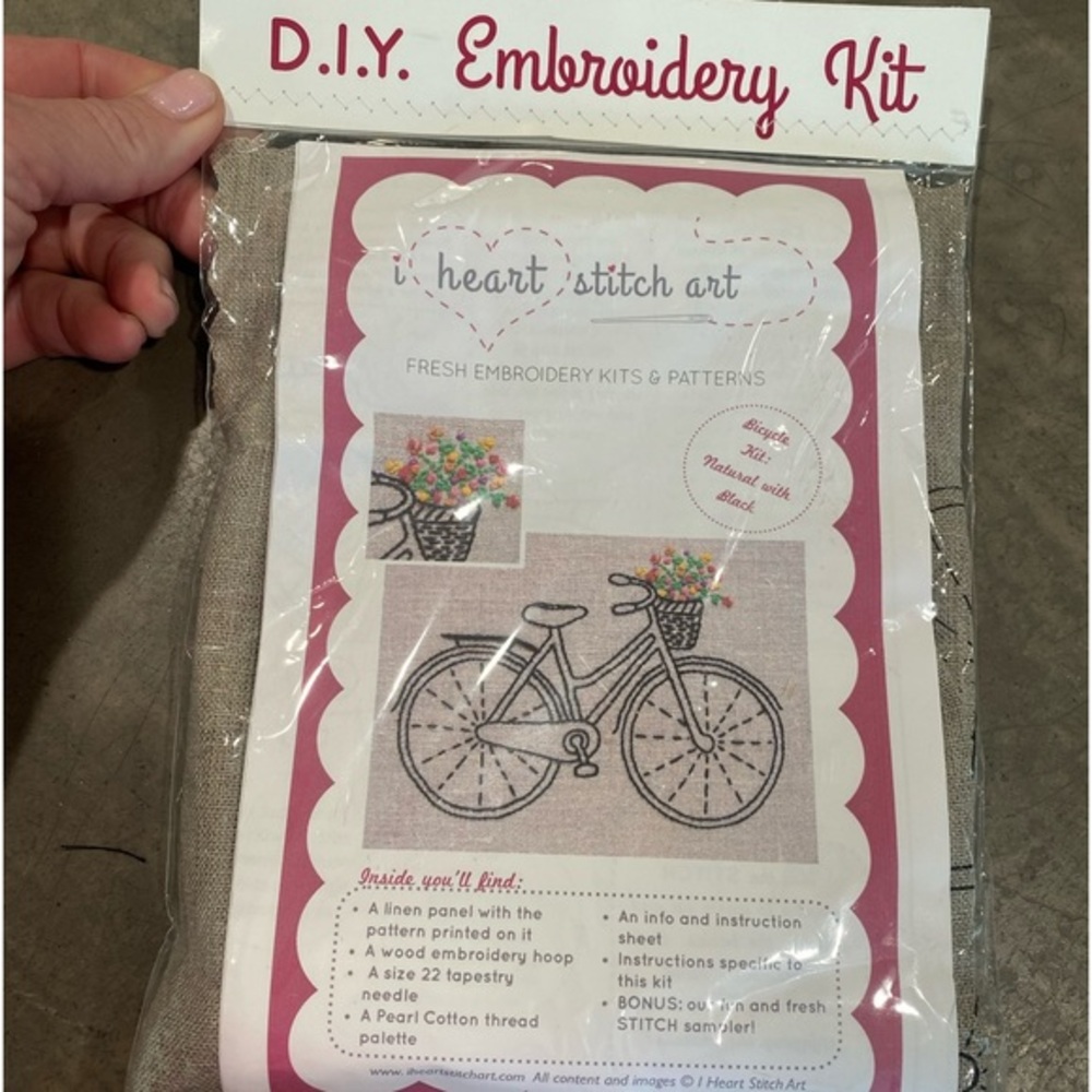 DIY Embroirdery kit! SO CUTE🚲💐see pic for all the design details!!